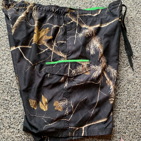 •Realtree• Camo Swim Shorts - Picture 10 of 10